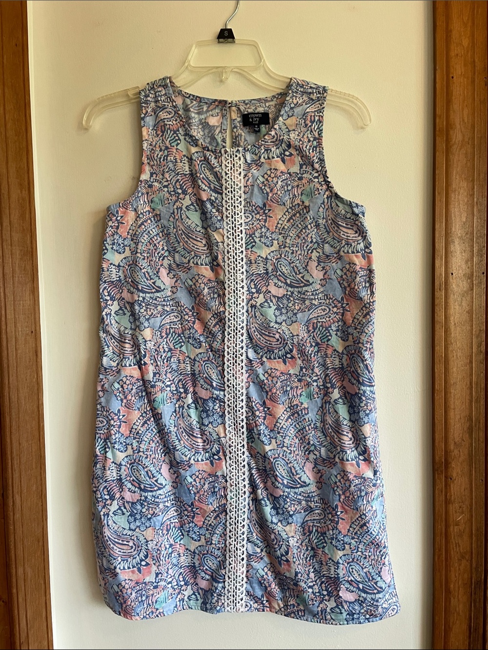 crown & ivy Girls Paisley Sleeveless Shift Dress in Blue, Pink, White